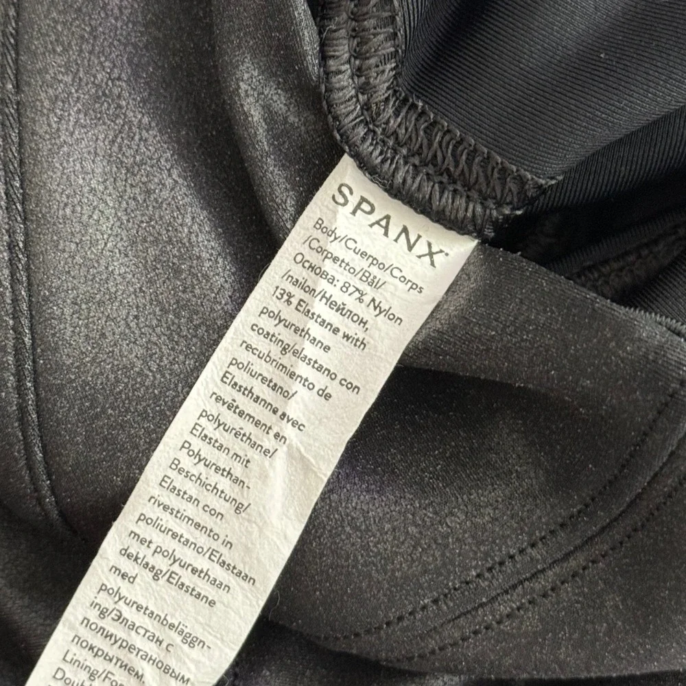 SPANX Shape Faux Leather Black Leggings‎ Womens Size S 2437 Shaping Waist